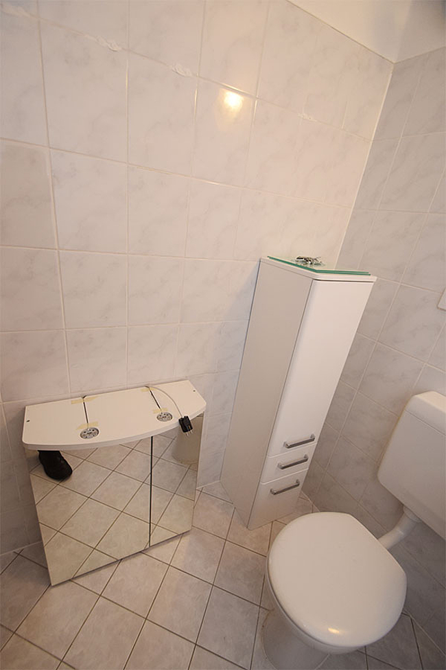Bad: 2-Raum-Wohnung Lindenweg 4