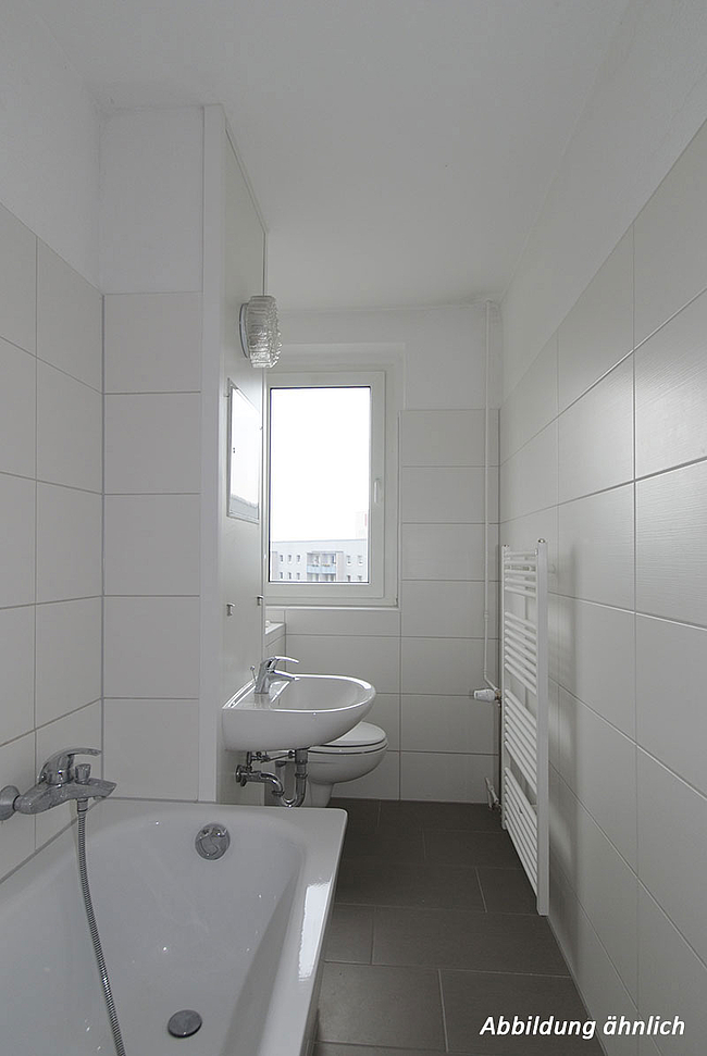Bad_Variante: 2-Raum-Wohnung Victor-Klemperer-Straße 18