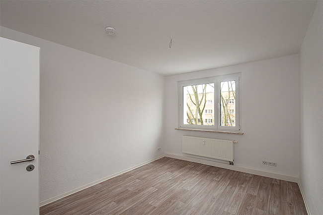 Schlafzimmer: 3-Raum-Wohnung Moskauer Straße 38