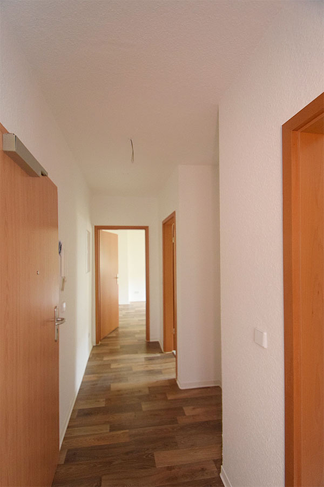 Flur: 2-Raum-Wohnung Moskauer Straße 7
