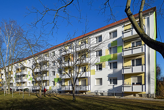 Hofansicht: 3-Raum-Wohnung Moskauer Straße 28