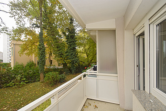 Balkonaussichten: 2-Raum-Wohnung Victor-Klemperer-Straße 6