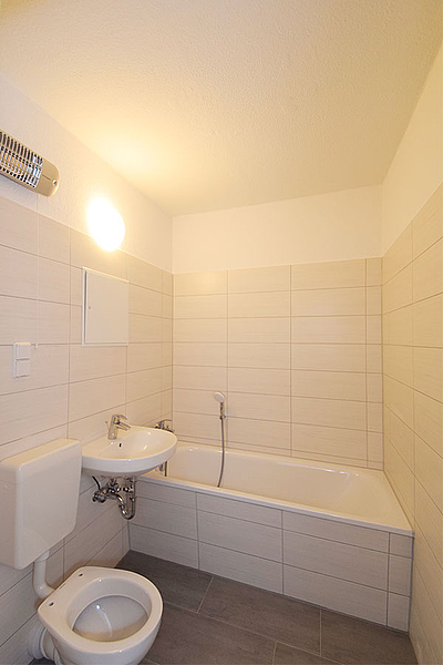 3-Raum-Wohnung Am Hohen Ufer 21 - Photo 1