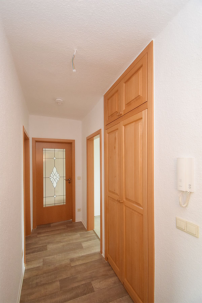 Flur: 3-Raum-Wohnung Moskauer Straße 28