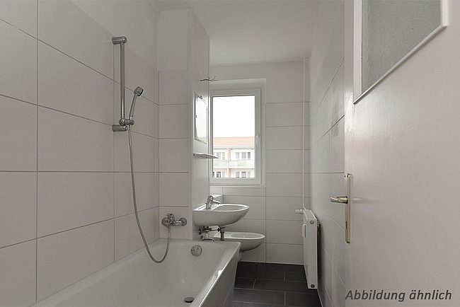 Bad_Variante: 4-Raum-Wohnung Brüsseler Straße 30