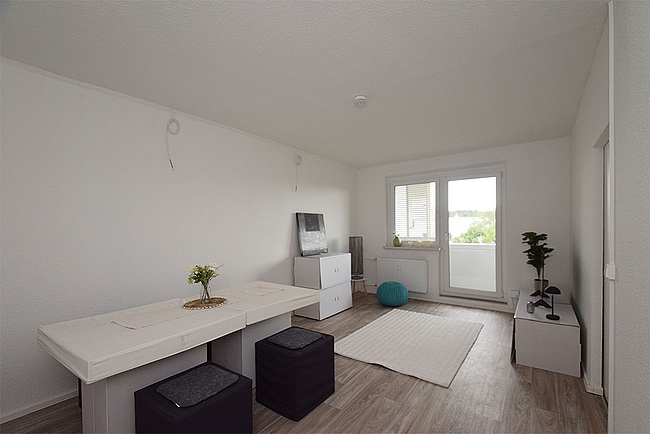 Wohnzimmer_Möblierungsmöglichkeit01: 3-Raum-Wohnung Lindenweg 9