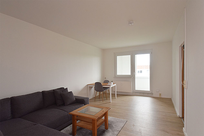 Wohnzimmer: 2-Raum-Wohnung Lindenweg 4
