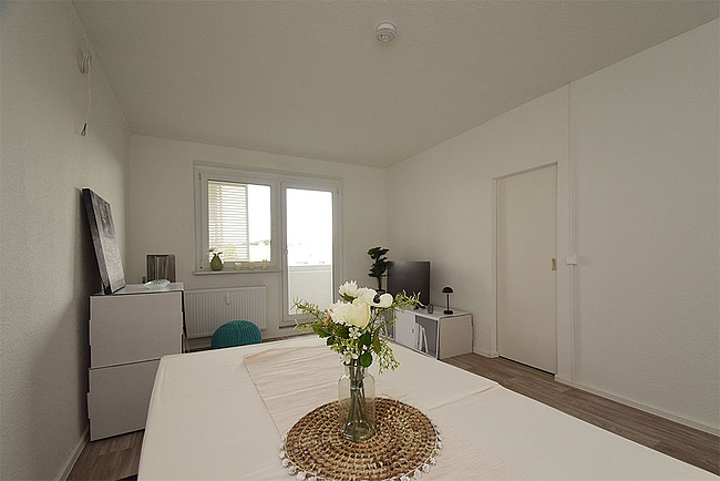 Wohnzimmer_Möblierungsvariante03: 3-Raum-Wohnung Lindenweg 9