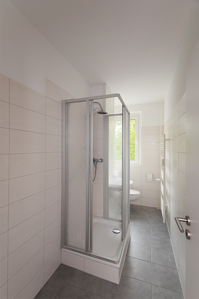 Bad: 4-Raum-Wohnung Brüsseler Straße 30