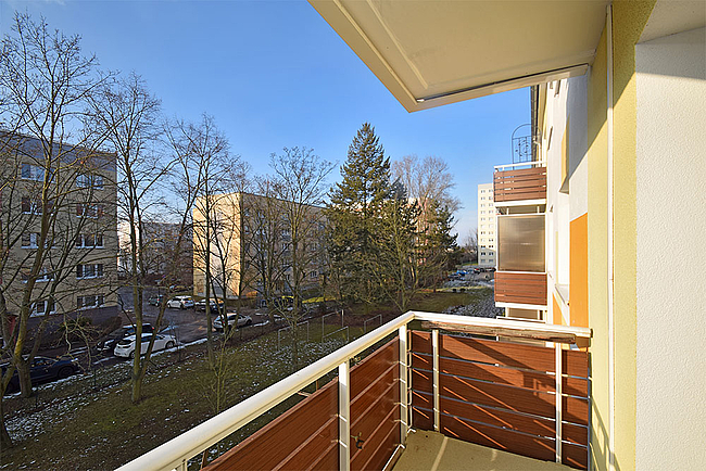 Balkonaussichten: 3-Raum-Wohnung Moskauer Straße 30