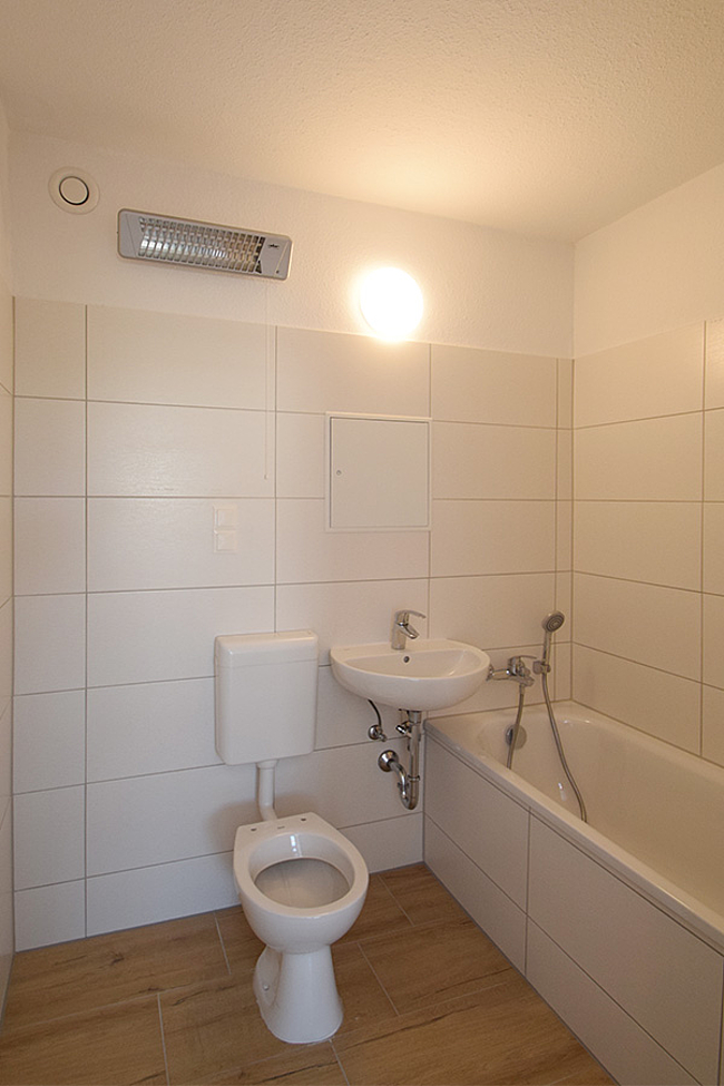 Bad: 3-Raum-Wohnung Lindenweg 1