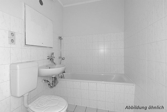 Bad_Variante: 2-Raum-Wohnung Alte Heerstraße 206