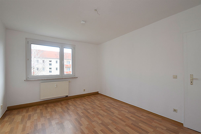 Schlafzimmer: 2-Raum-Wohnung Moskauer Straße 13