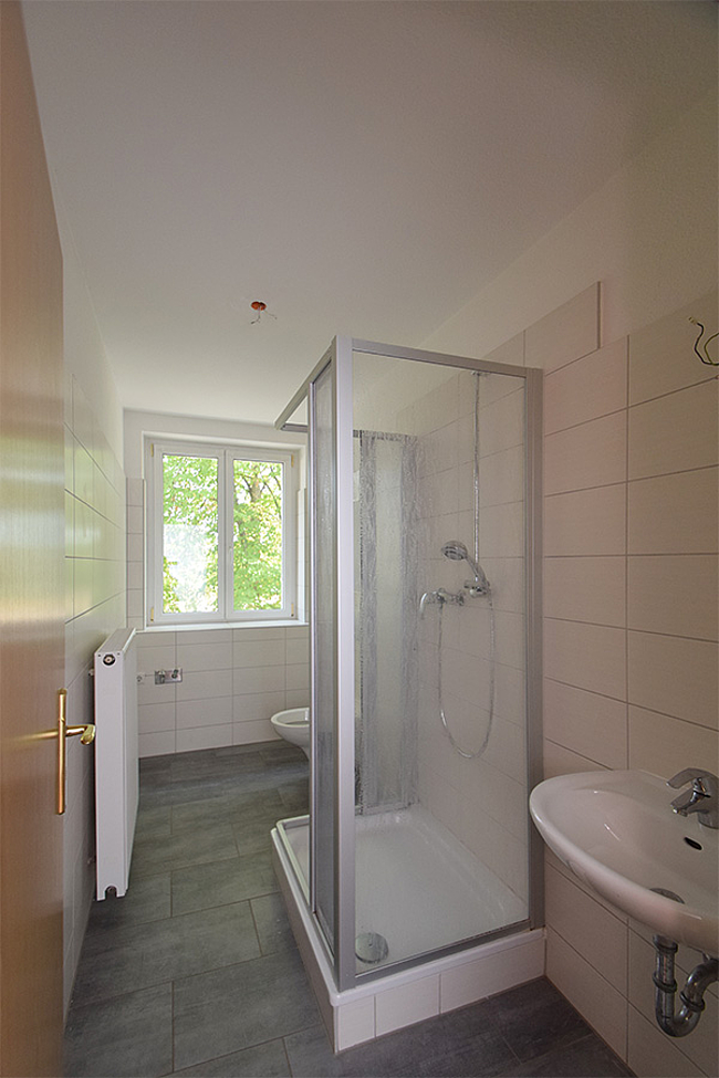 Duschbad: 2-Raum-Wohnung Karl-Pilger-Straße 5