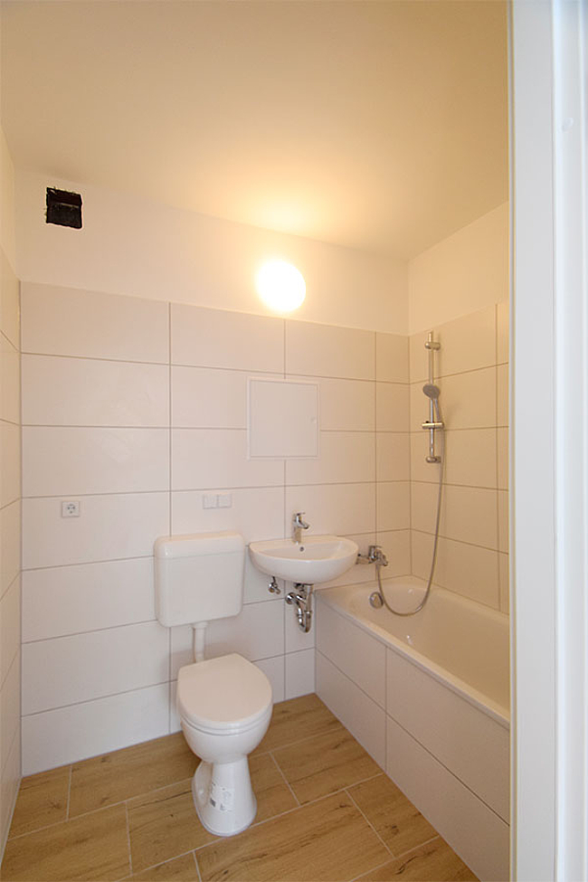 Bad: 3-Raum-Wohnung Lindenweg 9