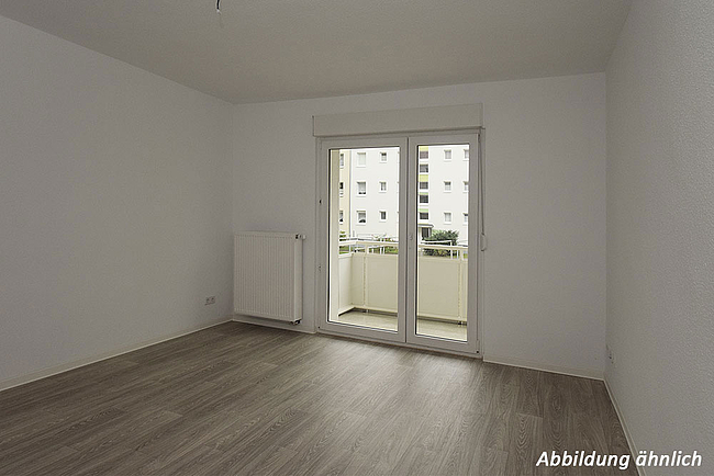 Wohnzimmer_Variante: 3-Raum-Wohnung Moskauer Straße 30